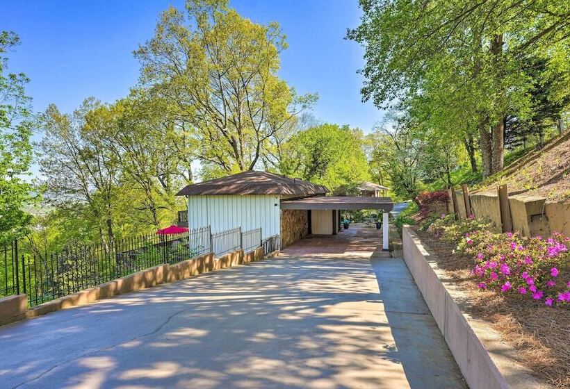 Charming Chattanooga Home W/ Downtown Views!