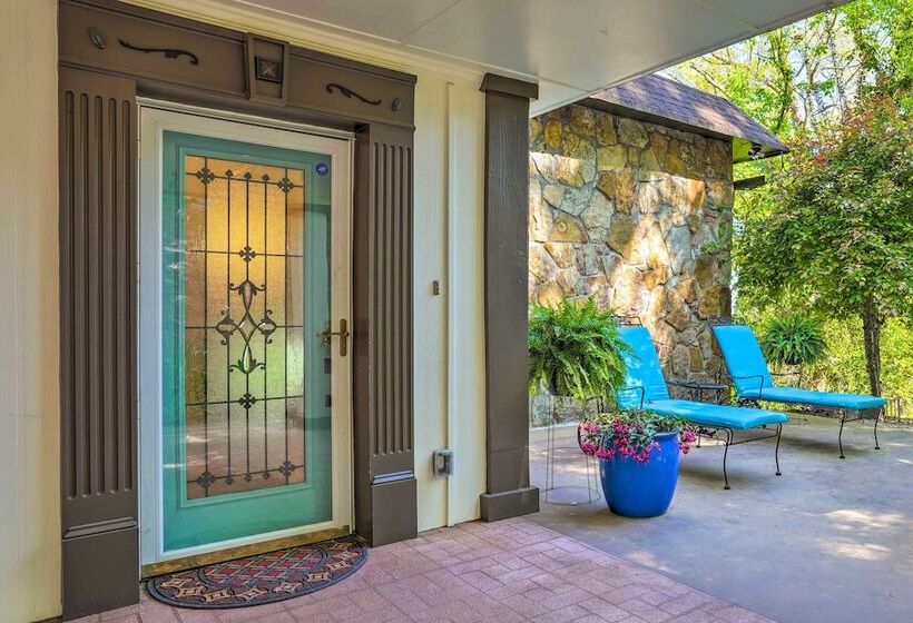 Charming Chattanooga Home W/ Downtown Views!