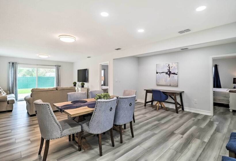 Charming Florida Home, Half Mile To Beach!