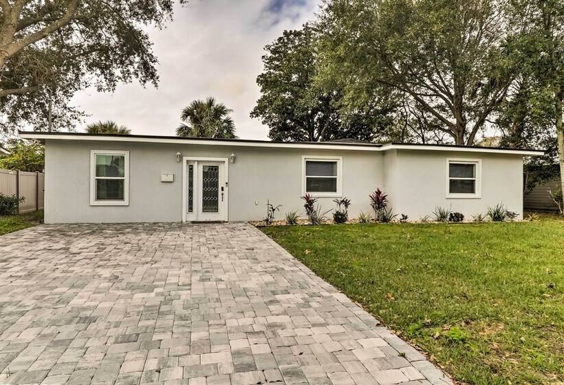 Charming Florida Home, Half Mile To Beach!