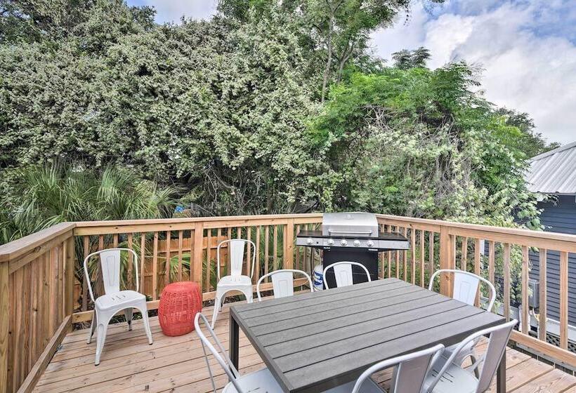 1 Mi To Beach: Coastal Cottage In Galveston