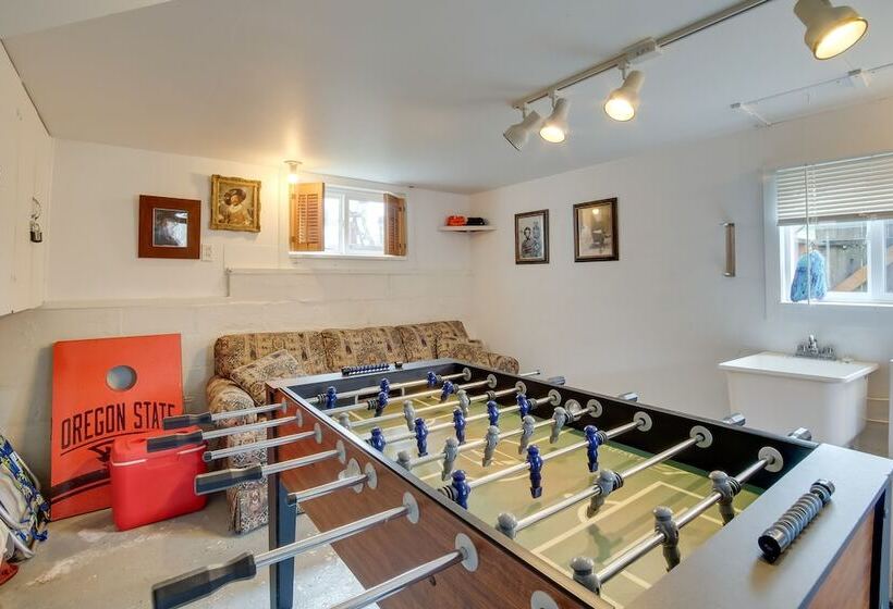 Charming Gold Beach Home < 1 Mi To Rogue River!