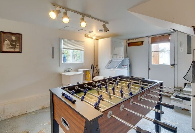 Charming Gold Beach Home < 1 Mi To Rogue River!