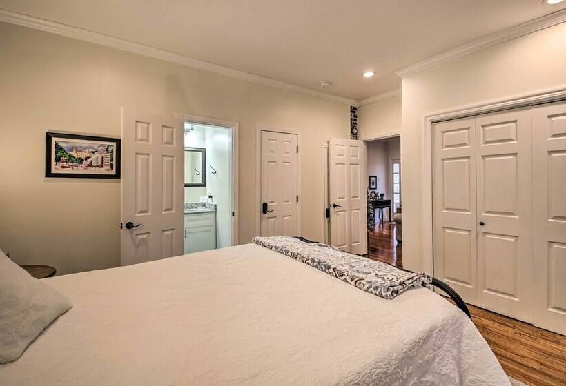 Charming Hot Springs Home W/ Yard ~ 1 Mi To Dtwn!