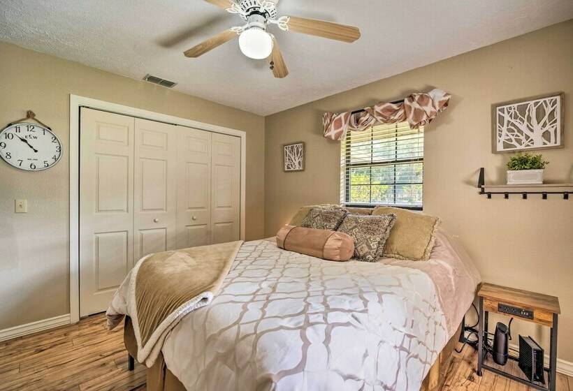 Charming Lake Panasoffkee Abode On 2 Acres!