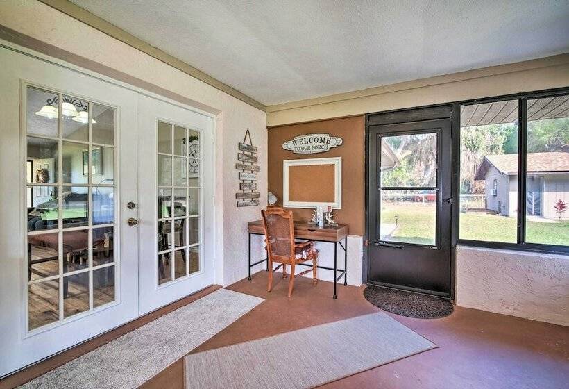 Charming Lake Panasoffkee Abode On 2 Acres!