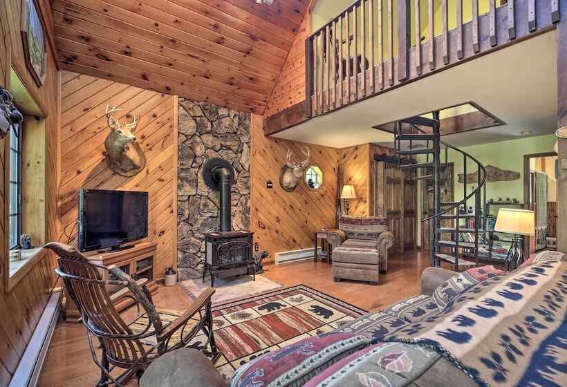 Lake Placid Chalet: Deck & Forest Views!