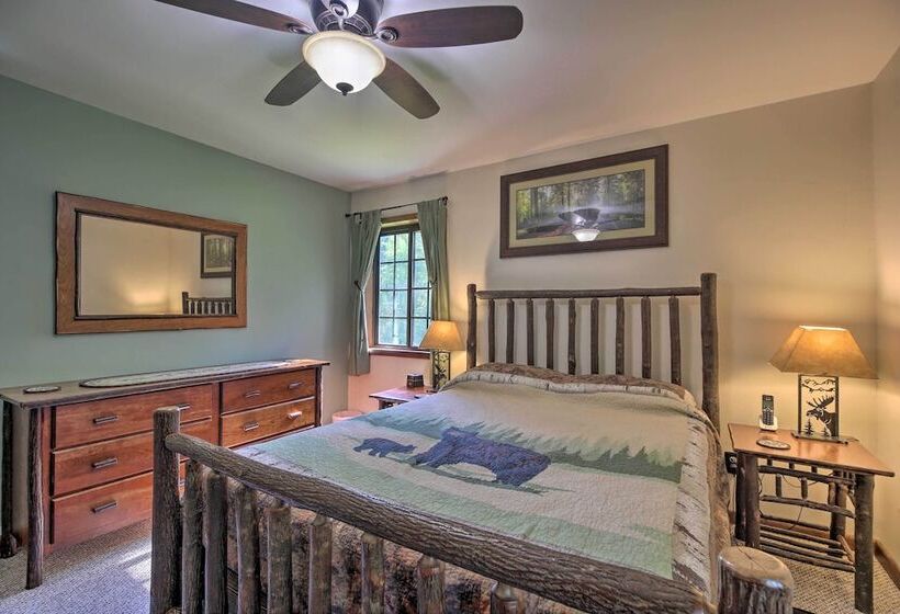 Lake Placid Chalet: Deck & Forest Views!