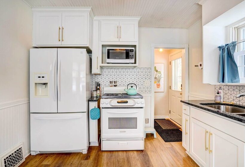 Charming Minneapolis Home < 1 Mi To Lakes!