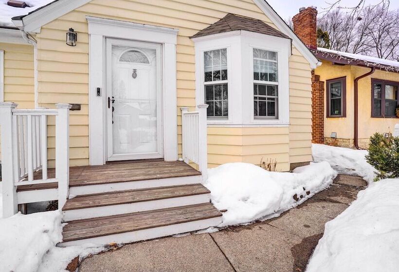 Charming Minneapolis Home < 1 Mi To Lakes!