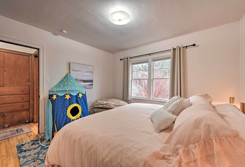 Charming Missoula House Near Downtown + Um!