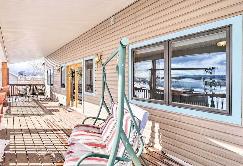 Charming, Spacious & Pet Friendly Buena Vista Home