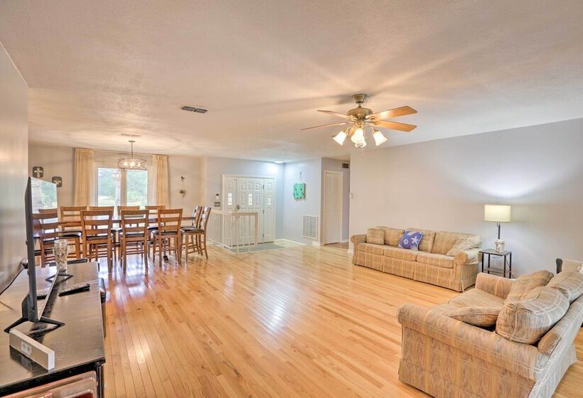 Cheerful Lanark Village Oasis W/ Private Pool