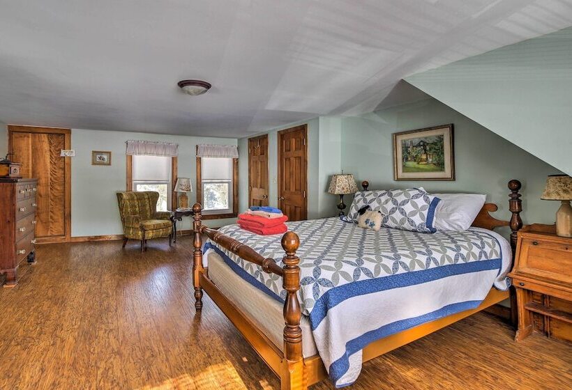 Chester Farmhouse On 100 Acres, 15 Min To Okemo!