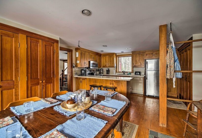 Chester Farmhouse On 100 Acres, 15 Min To Okemo!