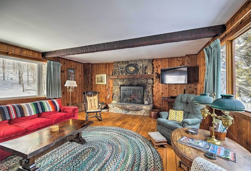 Chester Farmhouse On 100 Acres, 15 Min To Okemo!