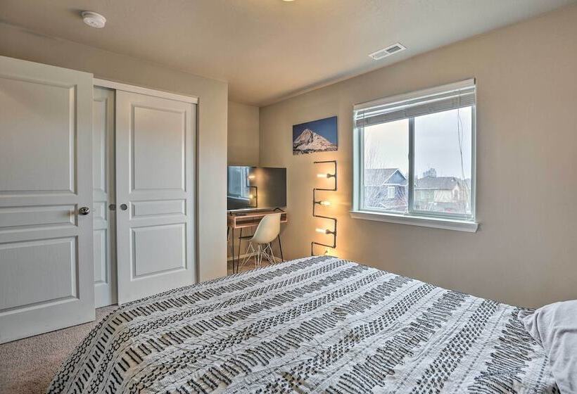 Chic Bend Home W/ Deck < 3 Mi To Downtown!