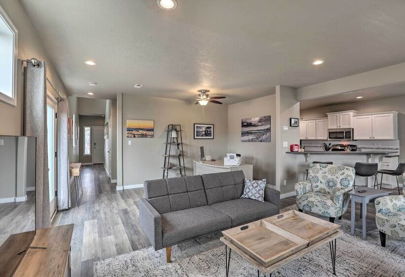 Chic Bend Home W/ Deck < 3 Mi To Downtown!