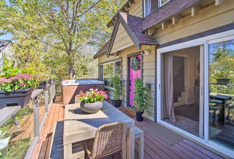 Chic Lake House W/ Furnished Deck & Hot Tub!