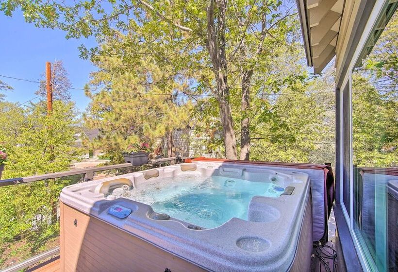 Chic Lake House W/ Furnished Deck & Hot Tub!