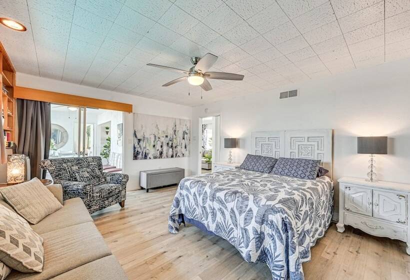 Chula Vista Home W/ Heated Pool & Spacious Patio