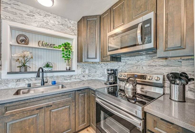 Chula Vista Home W/ Heated Pool & Spacious Patio