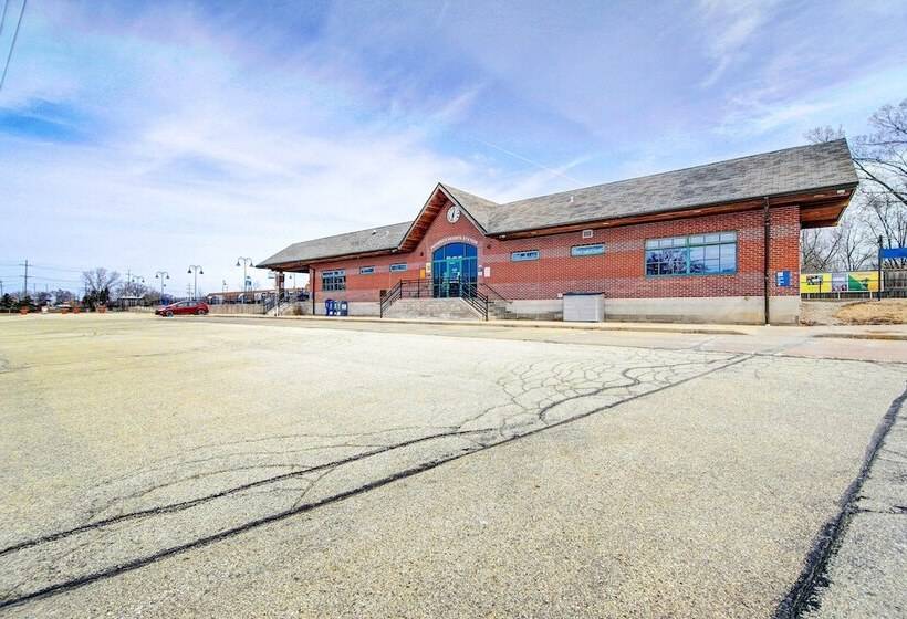 Lakefront Prospect Heights Home: Ice Fish On Site