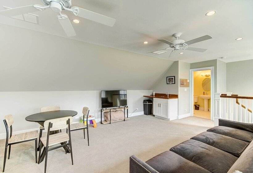 Lakefront Prospect Heights Home: Ice Fish On Site