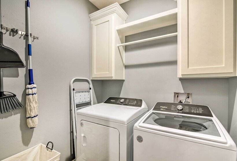 Walk To Shore: Coastal Escape In Crystal Beach!