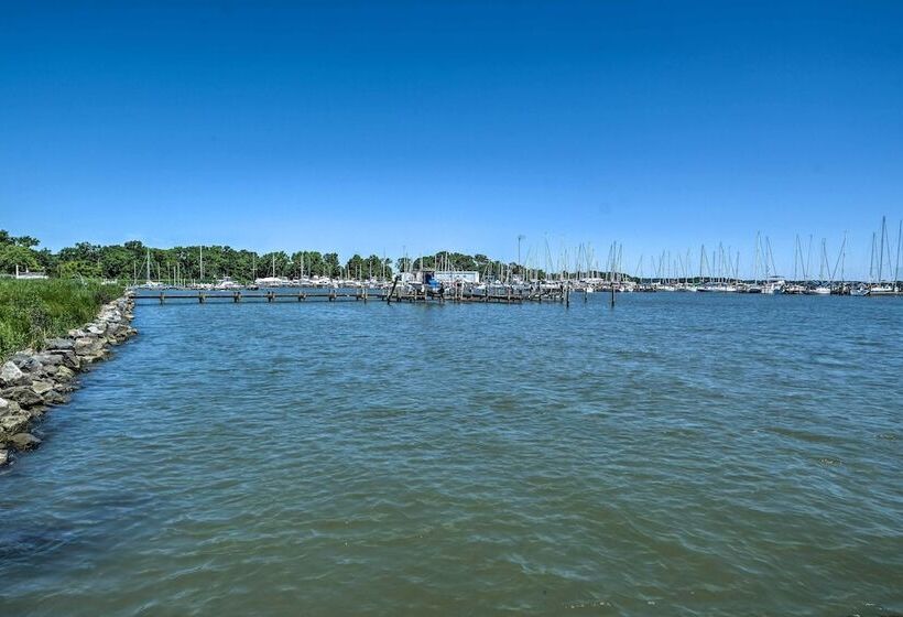 Coastal Edgewater Home W/ Private Hot Tub!