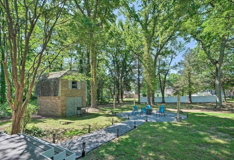 Coastal Edgewater Home W/ Private Hot Tub!