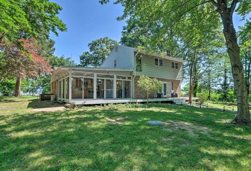 Coastal Edgewater Home W/ Private Hot Tub!