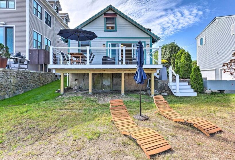 Coastal Portsmouth Home W/ Bay Access Near Newport