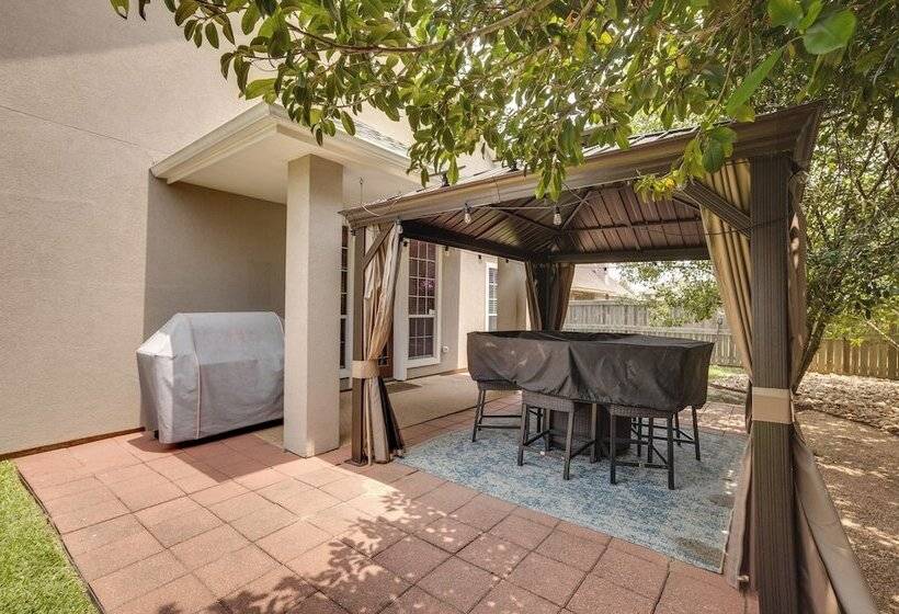 College Station Family Home: 3 Mi To Texas A&m!