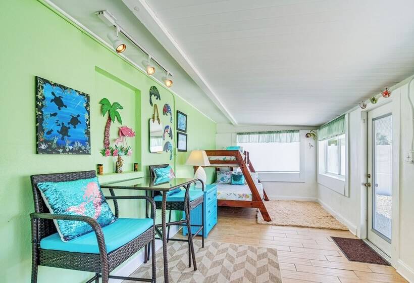 Colorful Canalfront Home   Boat Dock, Deck, Kayaks