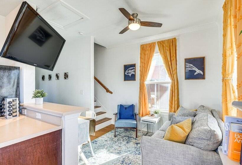 Walk To Beach: Colorful Home W/ Patio In Galveston