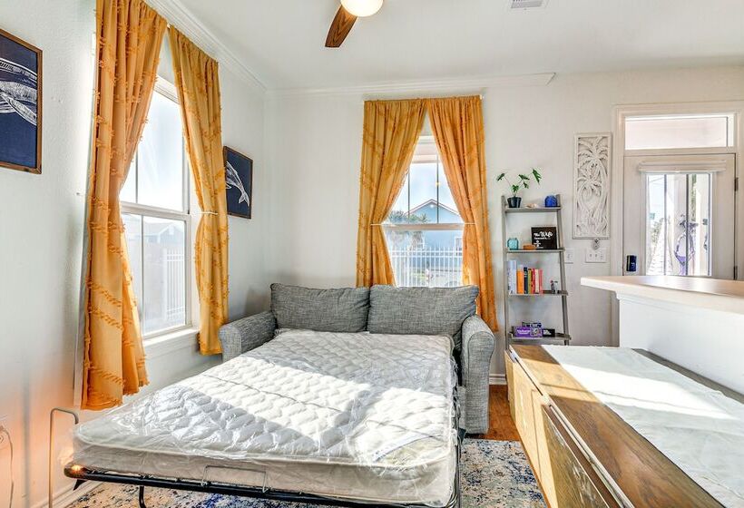 Walk To Beach: Colorful Home W/ Patio In Galveston