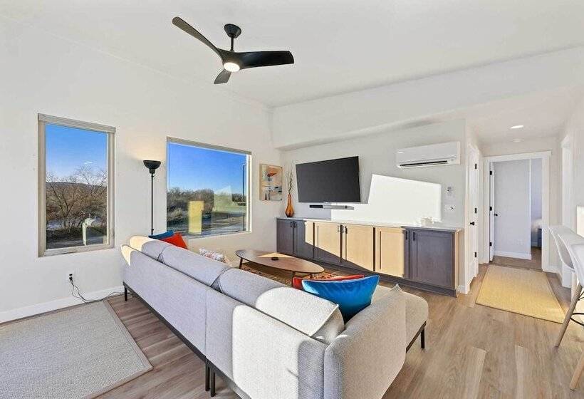 Grand Junction Home ~ 1 Mi To Downtown