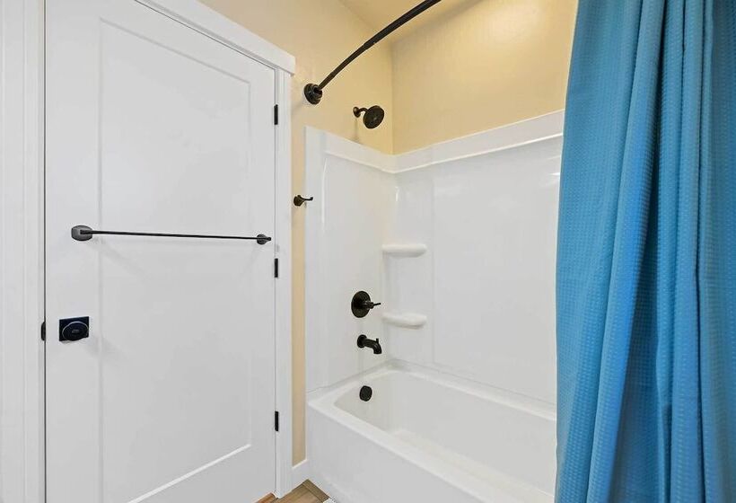 Grand Junction Home ~ 1 Mi To Downtown