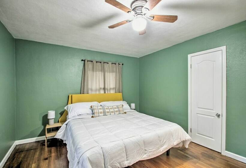 Convenient Pensacola Home W/ Deck & Fire Pit!