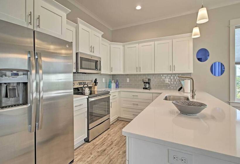 Gulf Shores Home W/ Shared Pool, 2 Blocks To Beach