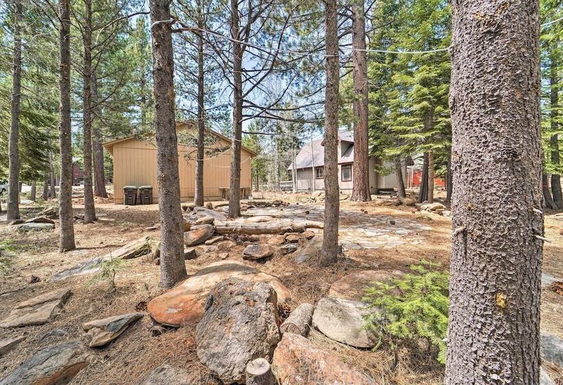 5 Mi To Donner Lake: Home W/ Shared Hot Tub