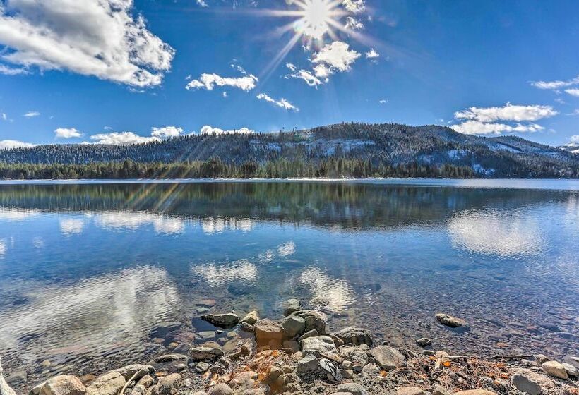 5 Mi To Donner Lake: Home W/ Shared Hot Tub