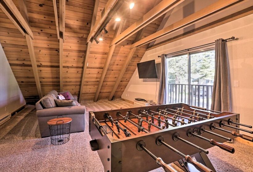 South Lake Tahoe Cabin ~ 7 Mi To Ski Resort!