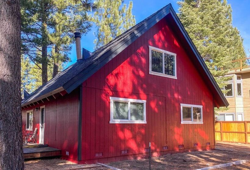 South Lake Tahoe Cabin ~ 7 Mi To Ski Resort!