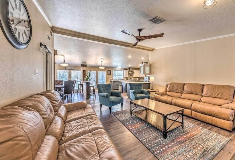 Cozy Cloudcroft Cabin W/ Deck & Gas Grill!