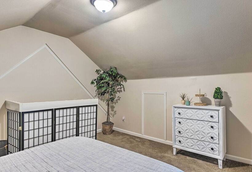 Creekside Morrison Cabin ~ 9 Mi To Red Rocks Park!