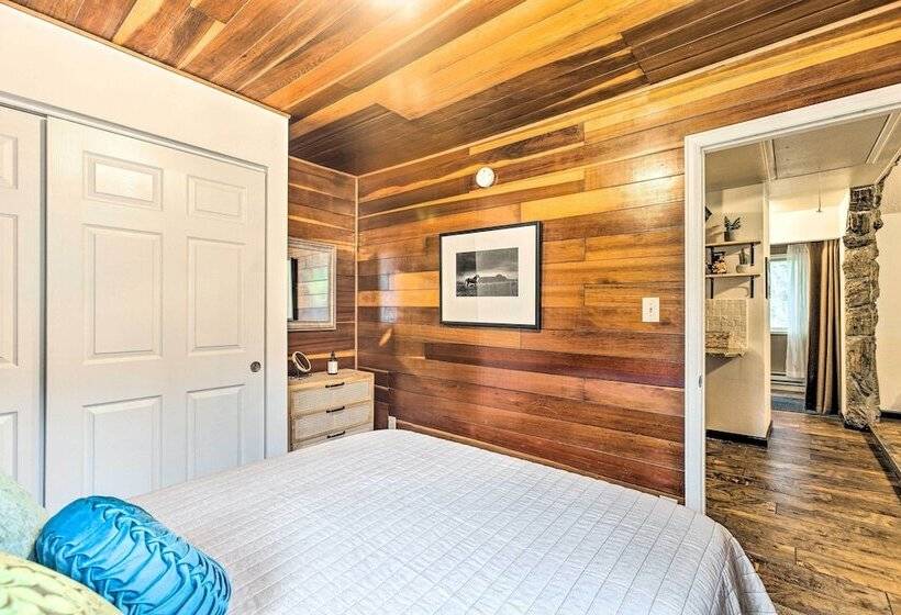 Creekside Morrison Cabin ~ 9 Mi To Red Rocks Park!