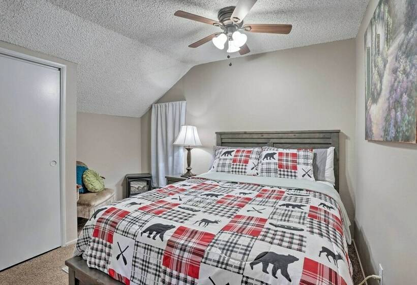 Cozy Crestline Cabin ~ 9 Mi To Lake Arrowhead