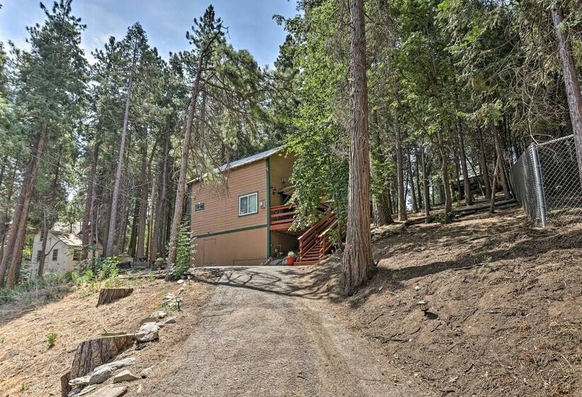 Cozy Crestline Cabin ~ 9 Mi To Lake Arrowhead